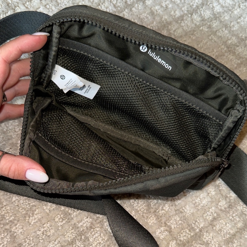 Lululemon Camo Everywhere Belt Bag 1L - Picture 7 of 9